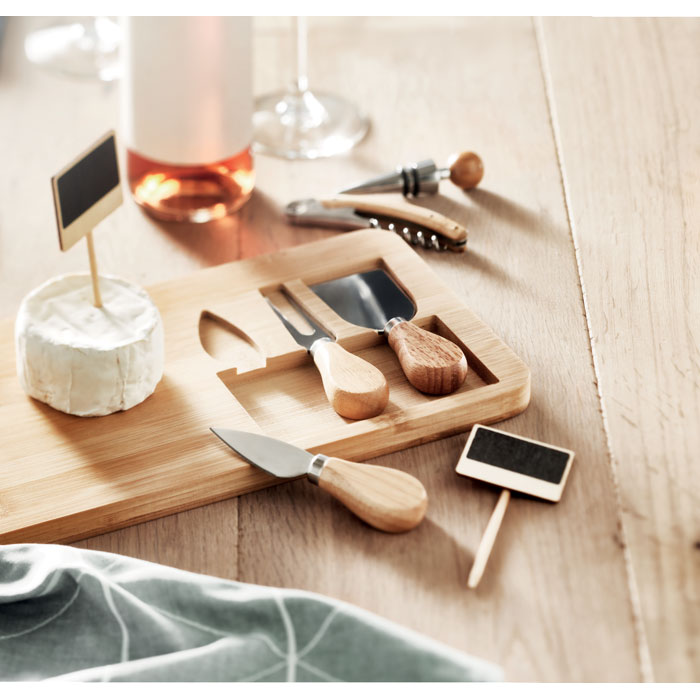 4-Delige Bamboe Kaasplank met Messen – Luxe Cadeau | Woodcarve